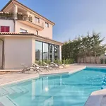 Beautiful In With Wifi Apartment