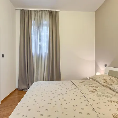 شقة Lovely Apartment In Pula With Wifi