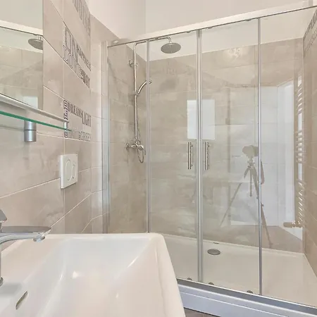 Lovely Apartment In Pula With Wifi *