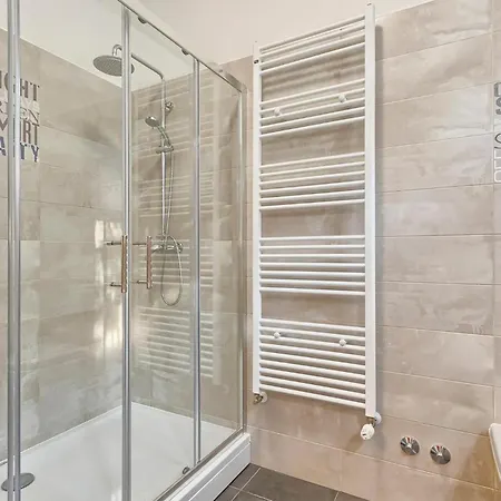 2 Bedroom Amazing In Apartment Pula