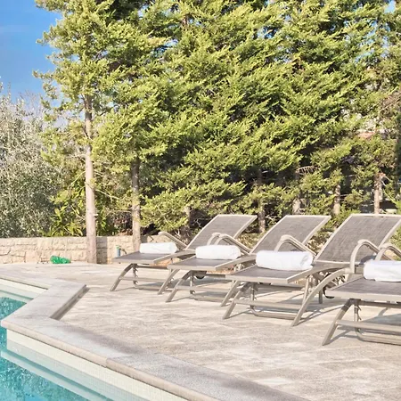 Lovely Apartment In Pula With Wifi شقة بولا
