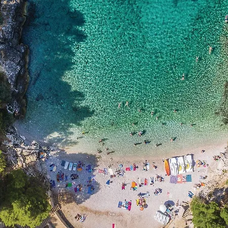 Lovely Apartment In Pula With Wifi بولا