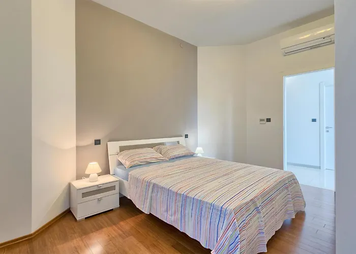 2 Bedroom Amazing In * Пула