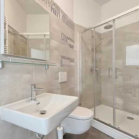 2 Bedroom Amazing In *