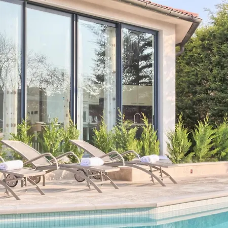 Apartamento 2 Bedroom Amazing In