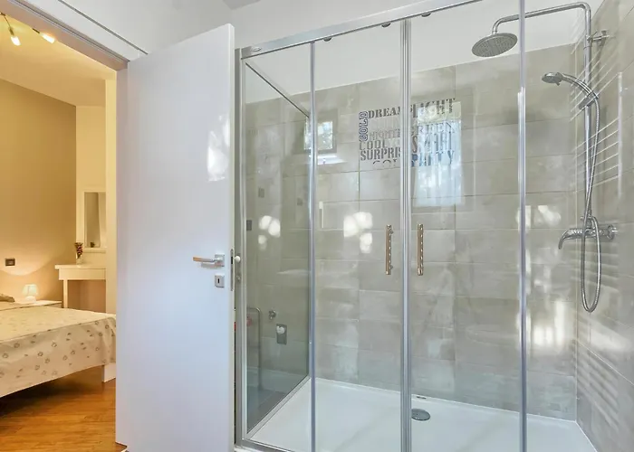 2 Bedroom Amazing In Apartment Pula