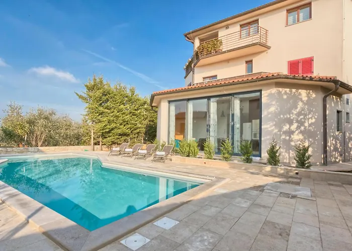 2 Bedroom Amazing In Apartment