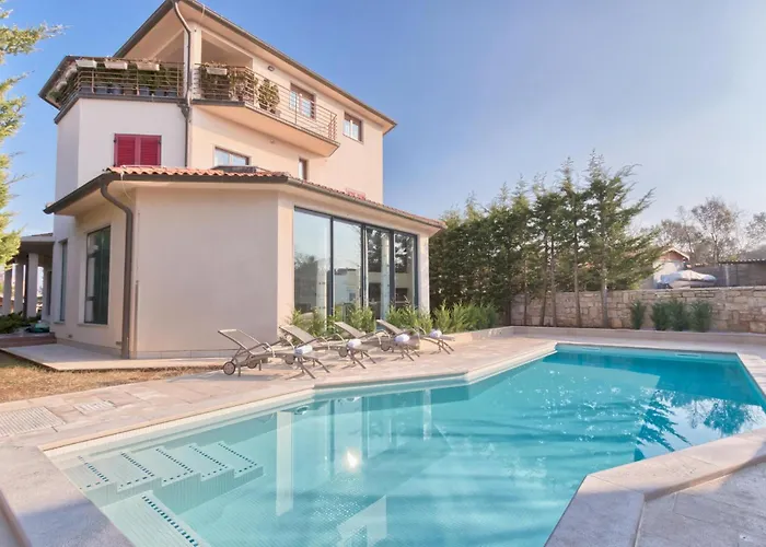 2 Bedroom Amazing In Apartment