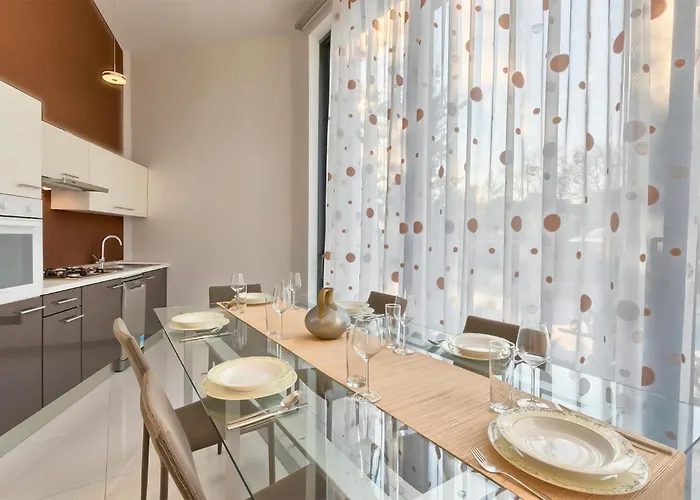 아파트 2 Bedroom Amazing In 풀라